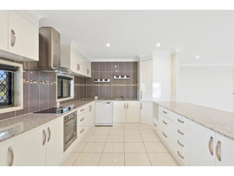 23 Broadhurst Drive, Gracemere QLD 4702